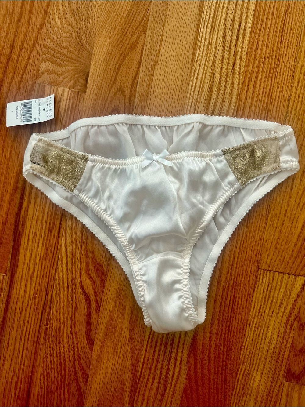 GILDA & PEARL LONDON NWT Ivory SILK Bikini with Metallic Gold Lace Accents SZ L